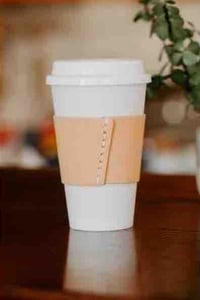 janaejavan-leather-coffee-sleeve